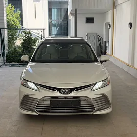 Toyota Camry 2022