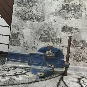 тиски
