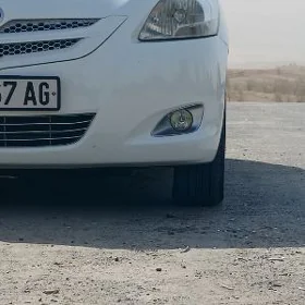 Toyota Yaris 2011