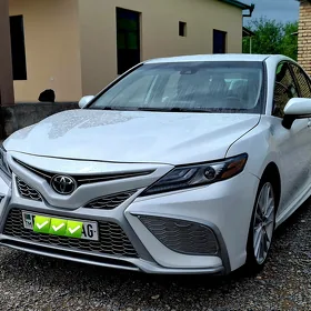 Toyota Camry 2024