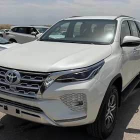 Toyota Fortuner 2022