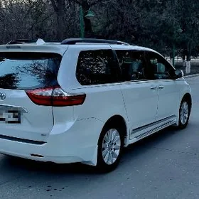 Toyota Sienna 2016