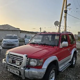 Mitsubishi Pajero 1995