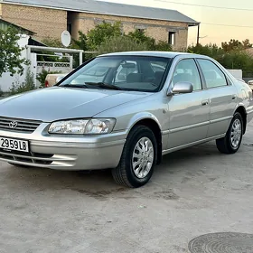 Toyota Camry 2000