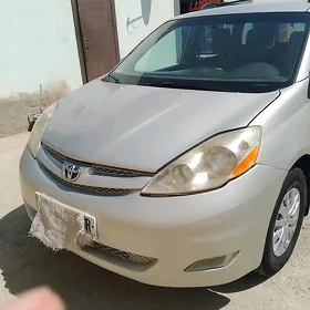 Toyota Sienna 2008