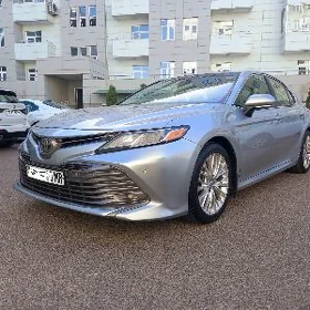 Toyota Camry 2018