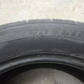 TEKER PAKRISKA KIA SORENTO 235/55/19