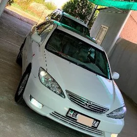 Toyota Camry 2004