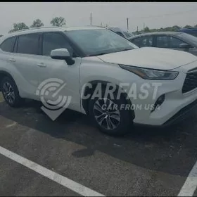 Toyota Highlander 2021