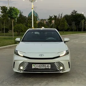 Toyota Camry 2025