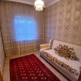 Аренда Ким район 2 эт 3 ком 