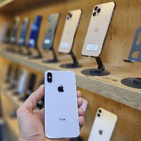 iPhone Xs Silver 78 %,64 g