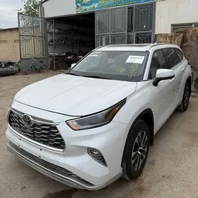 Toyota Highlander 2022