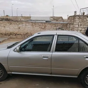 Nissan Sunny 1996