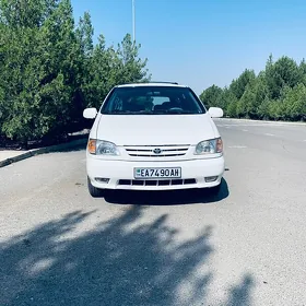 Toyota Sienna 2003