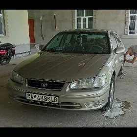 Toyota Camry 2001