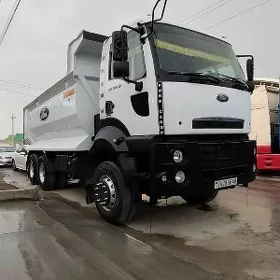 Ford Cargo 3535D 2015