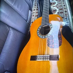 Gitara Yamaha C40