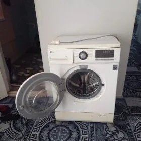 LG