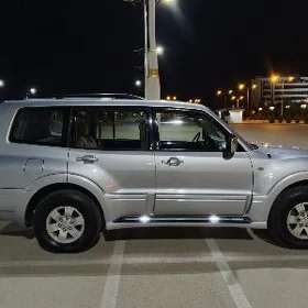 Mitsubishi Pajero 2005