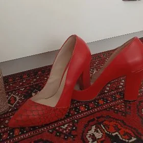 tufli gyzyl