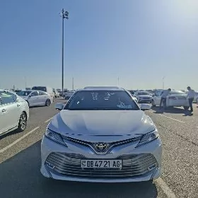 Toyota Camry 2018