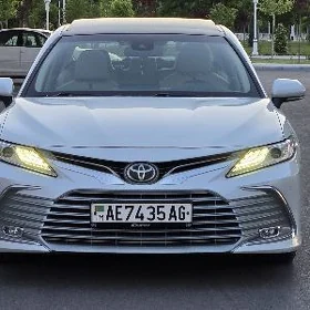Toyota Camry 2021