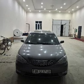 Toyota Camry 2004