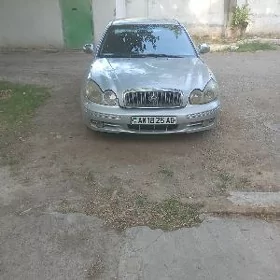 Hyundai Sonata 2004