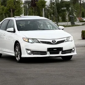 Toyota Camry 2014