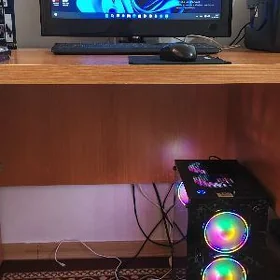 Igrawoý kompýuter satlyk.