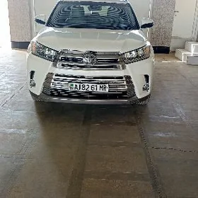 Toyota Highlander 2019