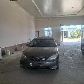 Toyota Camry 2004