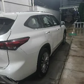 Toyota Highlander 2020