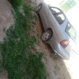 Daewoo Nubira 1999