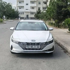 Hyundai Elantra 2023