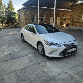 Lexus ES 350 2019