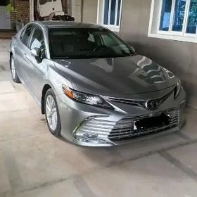 Toyota Camry 2023
