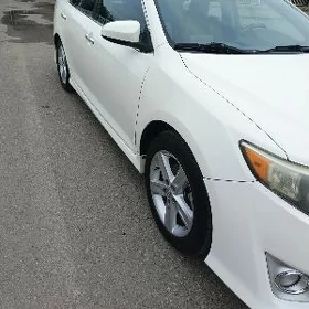 Toyota Camry 2012