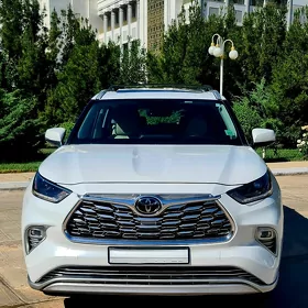 Toyota Highlander 2021