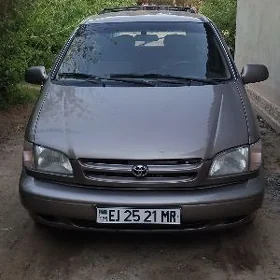 Toyota Sienna 1999