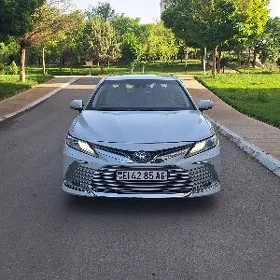 Toyota Camry 2020