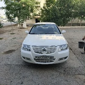 Nissan Sunny 2010