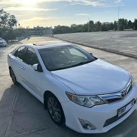 Toyota Camry 2013