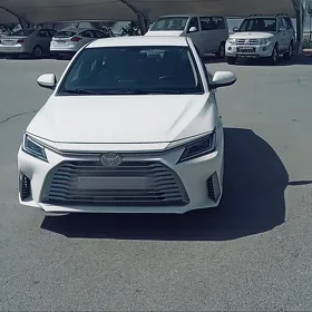 Toyota Yaris 2023