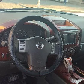 Nissan Armada 2005