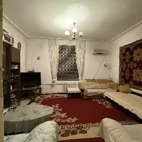 2-комн. 1-этаж  Цирк