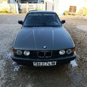 BMW 525 1990