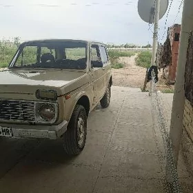 Lada Niva 1983