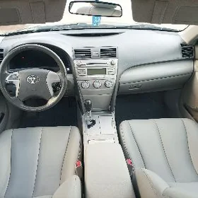 Toyota Camry 2010